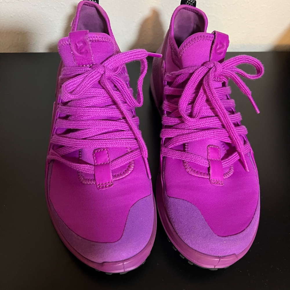 Ecco Purple Sneakers Mesh Upper Athletic Design